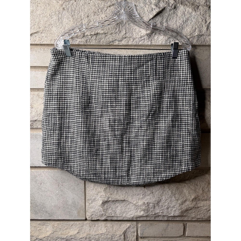 Abercrombie & Fitch Black White Houndstooth Tweed Mini Skirt Curved Hem‎ Size L